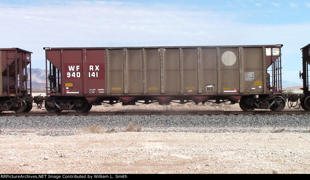 EB Unit Empty Hooper Frt at Erie NV  07-28-2022 -24